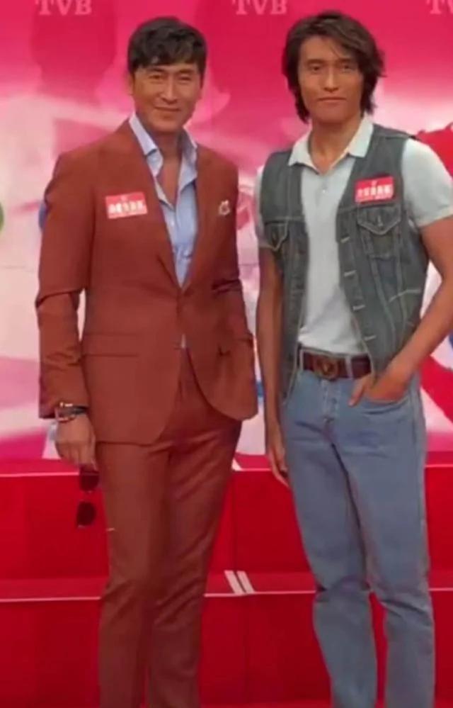TVB视帝马德钟和儿子同框 22岁儿子形象沧桑