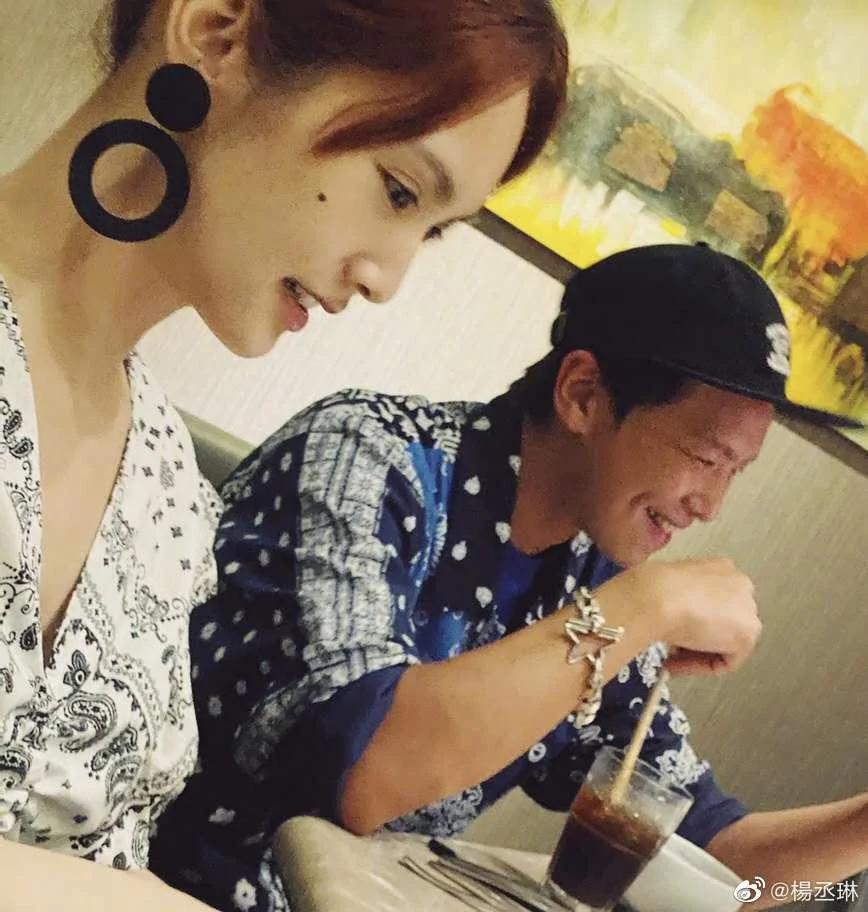 黄鸿升女友发文悼念 本人事发前已有预感?