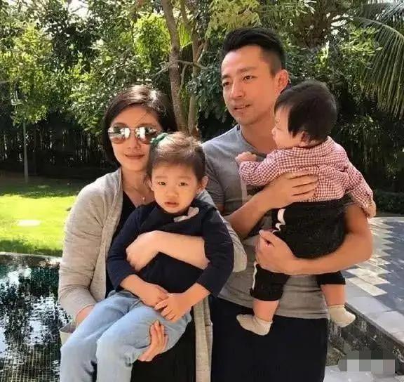汪小菲对大S表忠心 承诺陪老婆过结婚纪念日