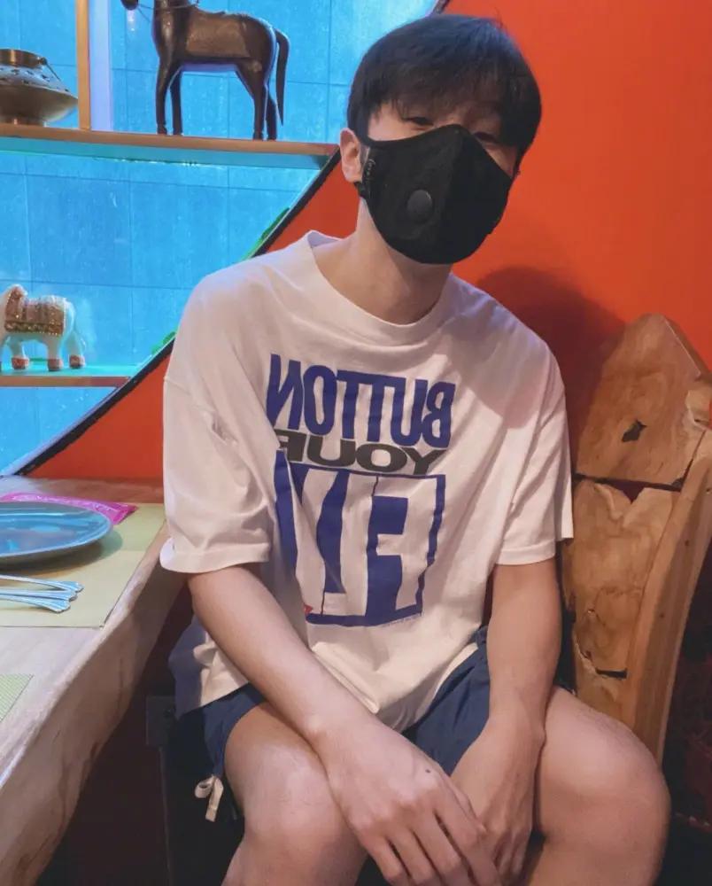 李荣浩感叹自己出道七年 评论区被粉丝狂怼 谈到杨丞琳扎心了
