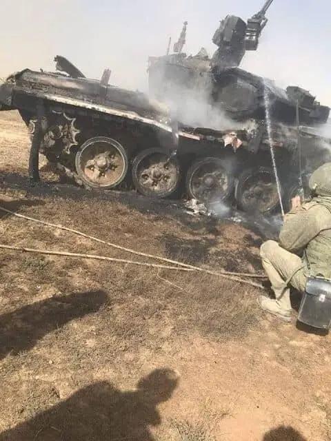 俄軍T-90A遭友軍反坦克飛彈擊中 燒的慘不忍睹 自動滅火系統失效？