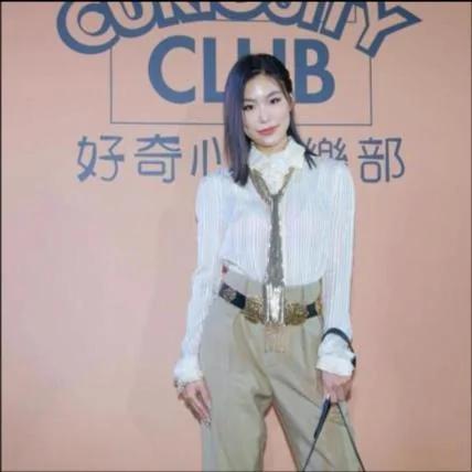 高以翔离世十个月 Bella首度出席活动谈进军娱乐圈:我要向前走
