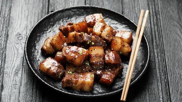 3类食物最伤肝 却有不少人当美食吃
