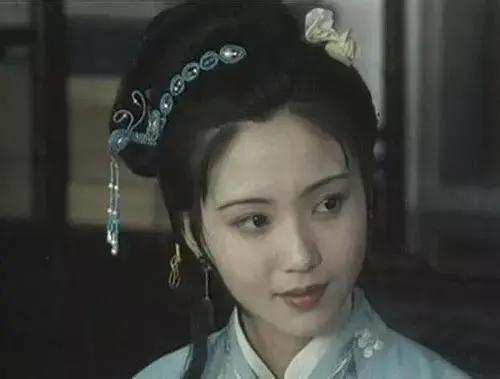 为爱守寡13年 从江南第一美人到母亲专业户 她的美从不败岁月