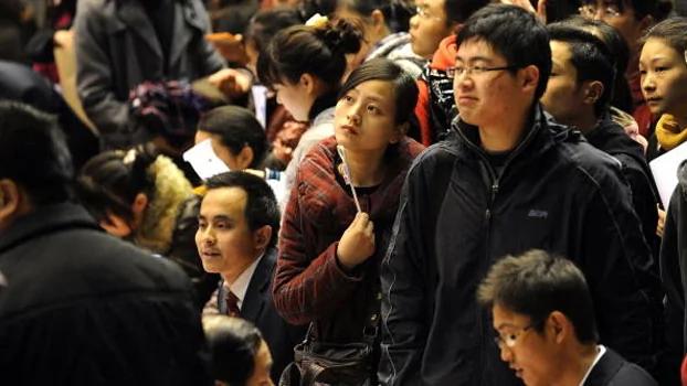 80萬中國留學生歸國求職 就業問題異常嚴峻 工資已大不如前