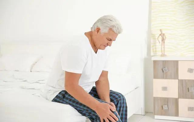 為什麼中老年人會渾身酸痛？請看本文4點分析