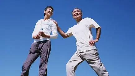 快走一小時和慢跑一小時 哪種方式更適合60歲以上中老年人？