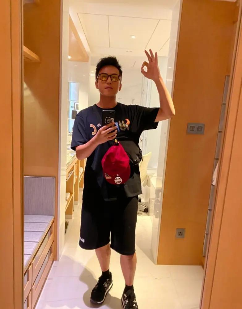 邓超邀请网友共进晚餐 却被网友纷纷拒绝 看到评论区笑喷了