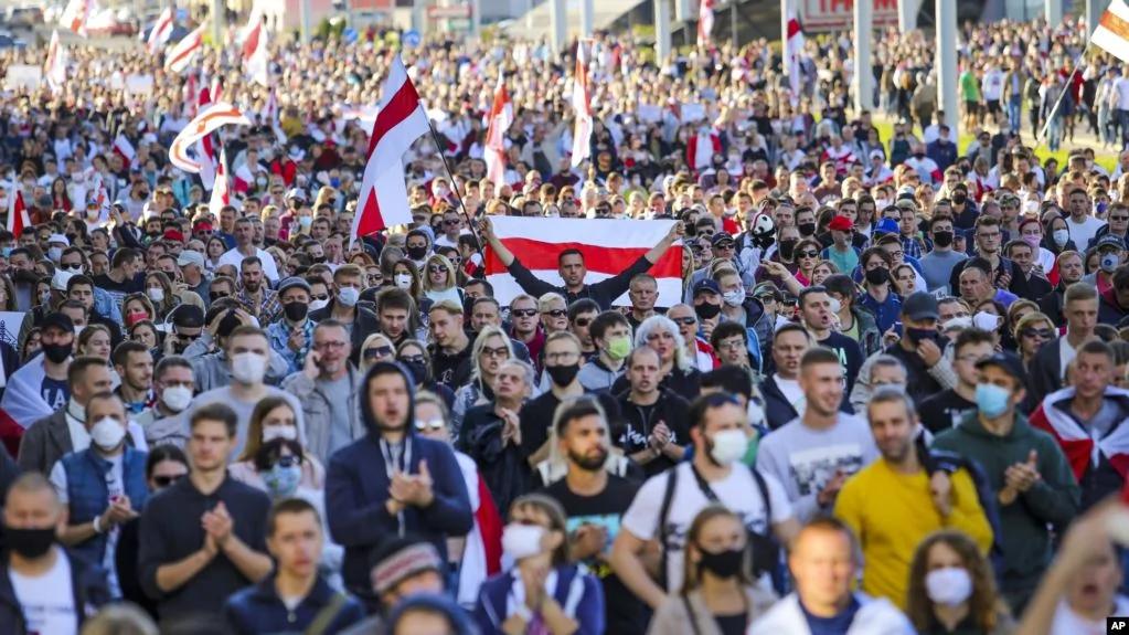 超10萬人反盧卡申科大遊行 已持續第九個星期天