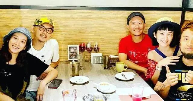 林依晨夫妇久违同框!女方冻龄似少女