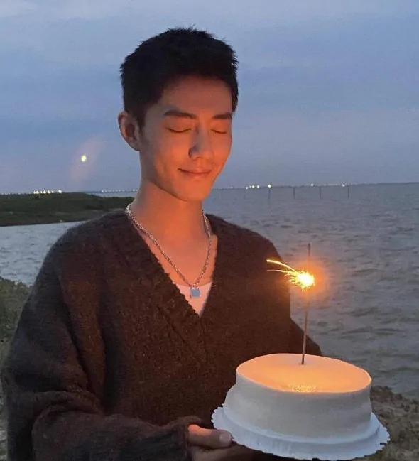 肖战粉丝又惹事?庆生惹全网暴骂:他到底是被黑