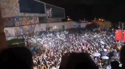肖战粉丝又惹事?庆生惹全网暴骂:他到底是被黑