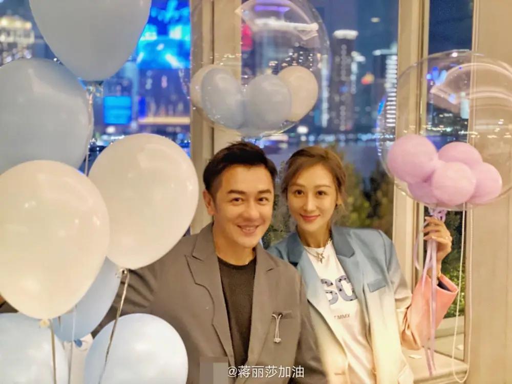 陈浩民生日派对超温馨 与蒋丽莎恩爱热吻 蔡少芬张晋全家送惊喜