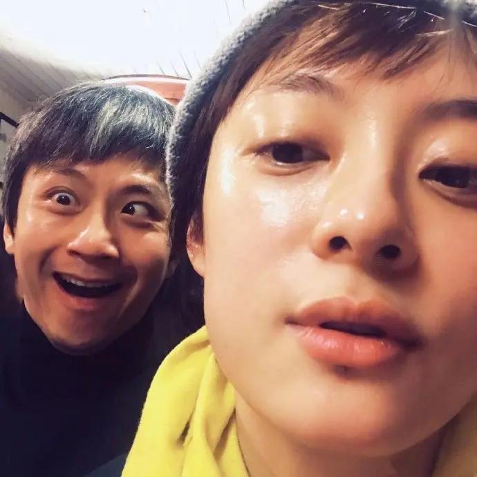孙俪吐槽邓超“祸害”自己的物品 超哥戴着老婆帽子耍帅超幼稚