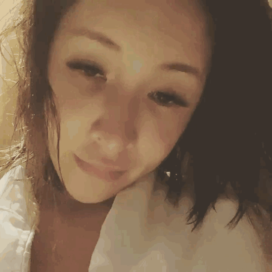 萧亚轩回应秒删怪异视频:求助男友错发 很清醒 谁不想美美的样子