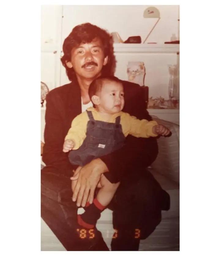 林子祥73岁生日与老婆儿子在家庆生 寿星公想吃汉堡包的愿望达成