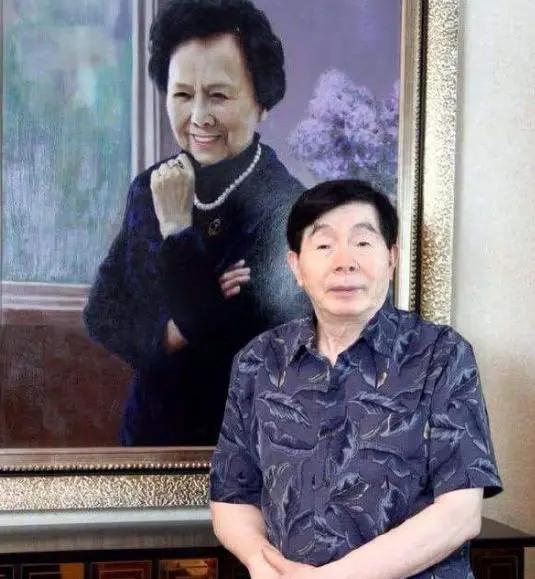 杨洁的爱情:与周传基结束10年婚姻 嫁小14岁王崇秋相伴一生