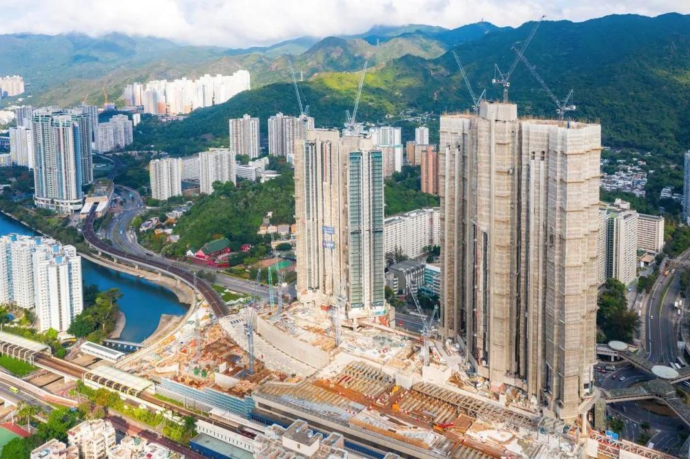 徐濠萦约刘鸣炜登山 冯盈盈与郑衍峰罕同框 强大“山友”圈曝光