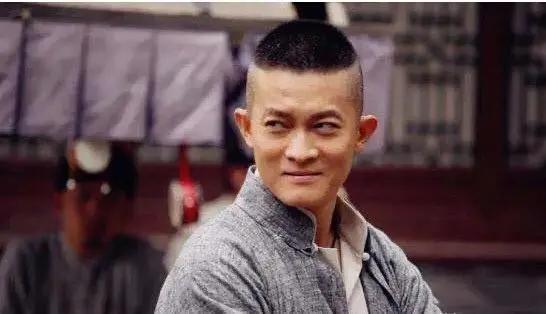 被尔冬升盖章“关系户”靠哥哥走到今天 杨志刚回应:确实如此