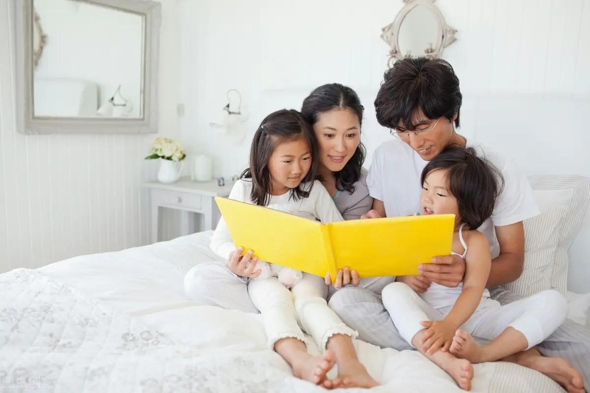 孩子睡前一小時 父母陪著做這四件事 再調皮的孩子也會變自律