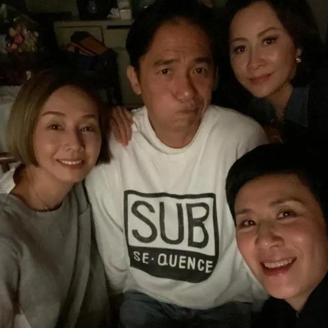 梁朝伟毛舜筠吴君如36年再同框 嘟嘴搞怪再现经典韦小宝