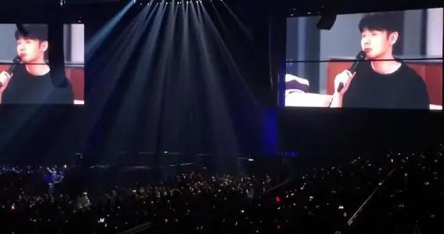 时隔228天没见面 杨丞琳李荣浩演唱会惊喜合体 隔空深情对望