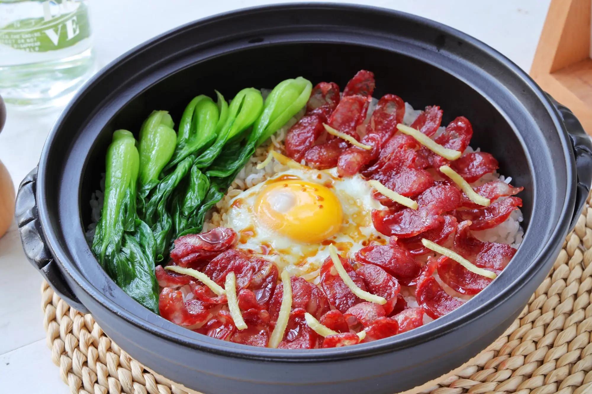 立冬了 超級好吃的懶人煲仔飯 簡單省事 比叫外賣強多了