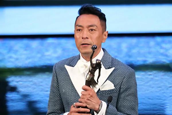 姜皓文出生前遭父抛弃 身世迷离也无怨气