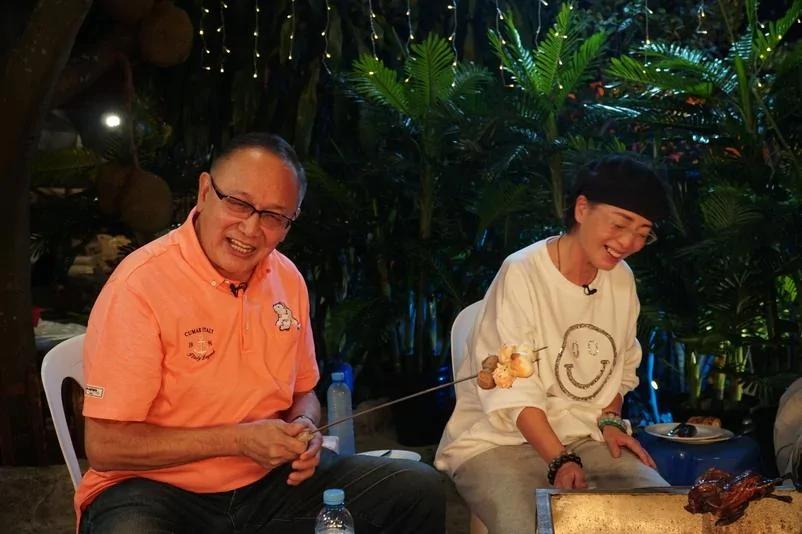 林正英病逝23年 苑琼丹再谈昔日旧情:不存在谁追谁