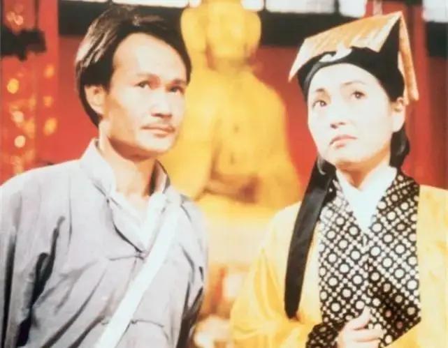 林正英病逝23年 苑琼丹再谈昔日旧情:不存在谁追谁