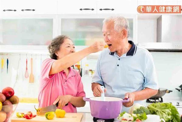 怕高血压!注意健康、清淡饮食的妈妈竟昏倒送急诊?原来是...(图)