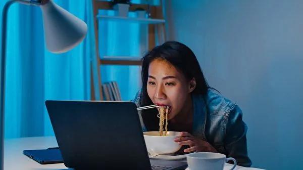 吃宵夜真的有害健康吗?