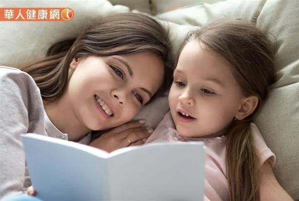 孩子老是吵著看電視、玩電動不想睡？專家教爸媽3點 這樣做...