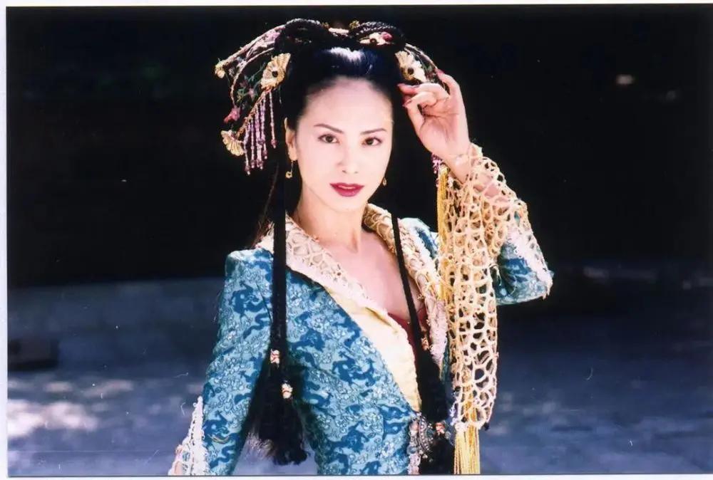 《风云》中活泼美丽的幽若 如今42岁颜值依然抗打