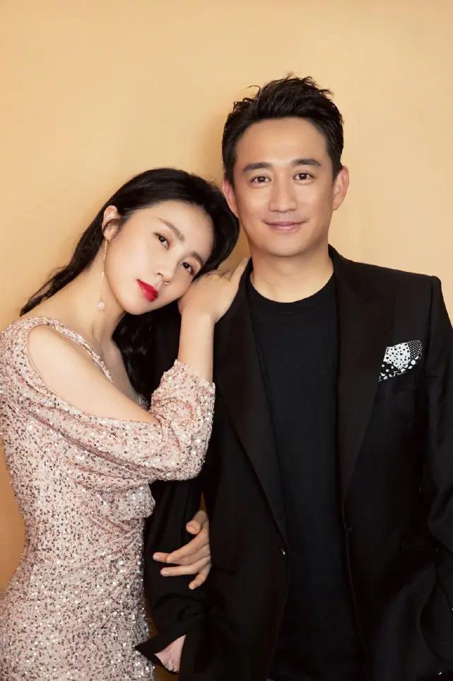 黄磊深夜为孙莉做宵夜 老夫老妻小日子充满仪式感