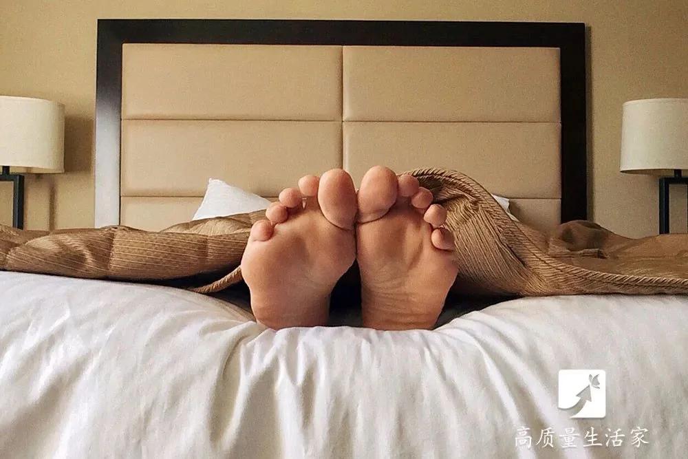 爱泡脚的人一定要看! 这类人小心越泡越肿