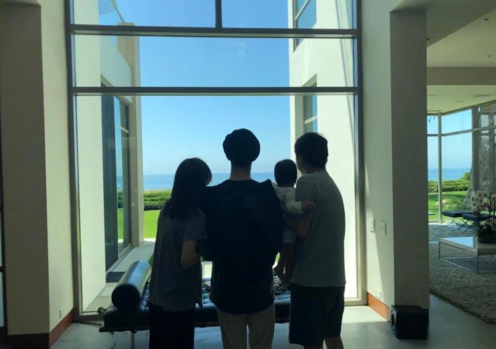 庾澄庆晒搞怪近照 为2岁小儿子庆生 透露宝宝小名“大福”