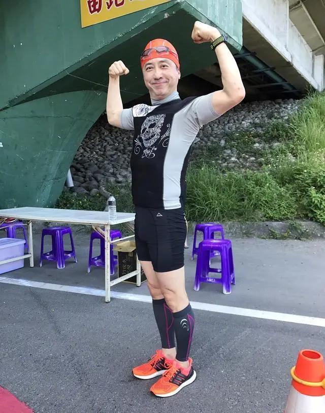 庾澄庆晒搞怪近照 为2岁小儿子庆生 透露宝宝小名“大福”