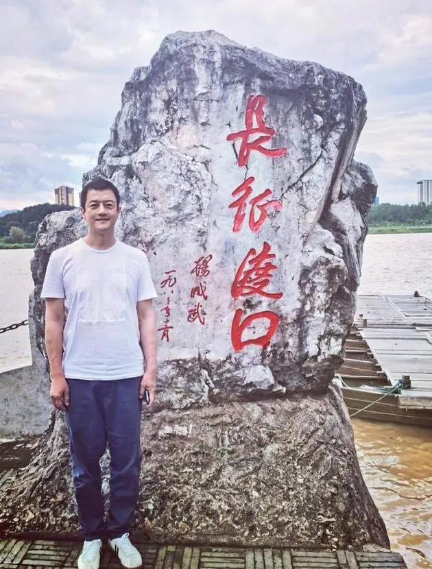 李亚鹏被控欠债4000万案再审 称被胁迫签下承诺