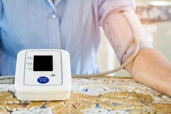 有这5个习惯的人 有患上高血压的危险 全中的要定期测血压