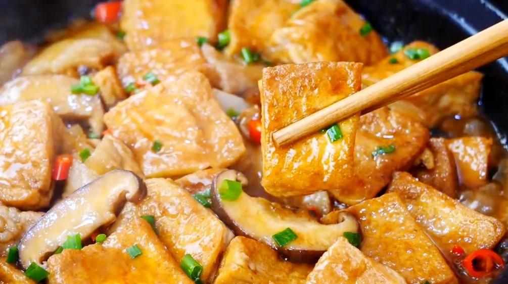 香菇燉豆腐越燉越好吃 做法簡單 出鍋香氣四溢 湯汁配米飯也香