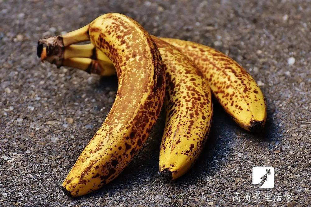 香蕉長斑還能吃嗎？喝全脂牛奶會長胖？15條食物真相你肯定想不到！