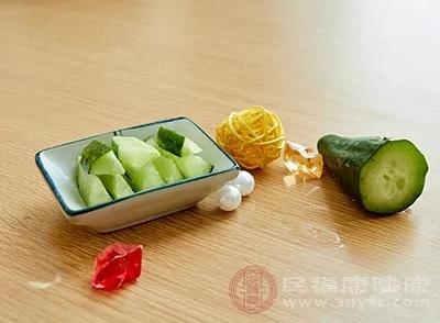 黄瓜的功效多吃这种蔬菜帮你防酒精中毒