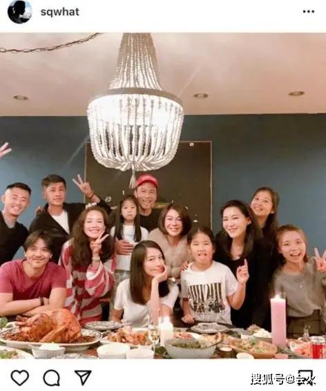 舒淇与冯德伦罕同框 亲密合照力破婚变传闻