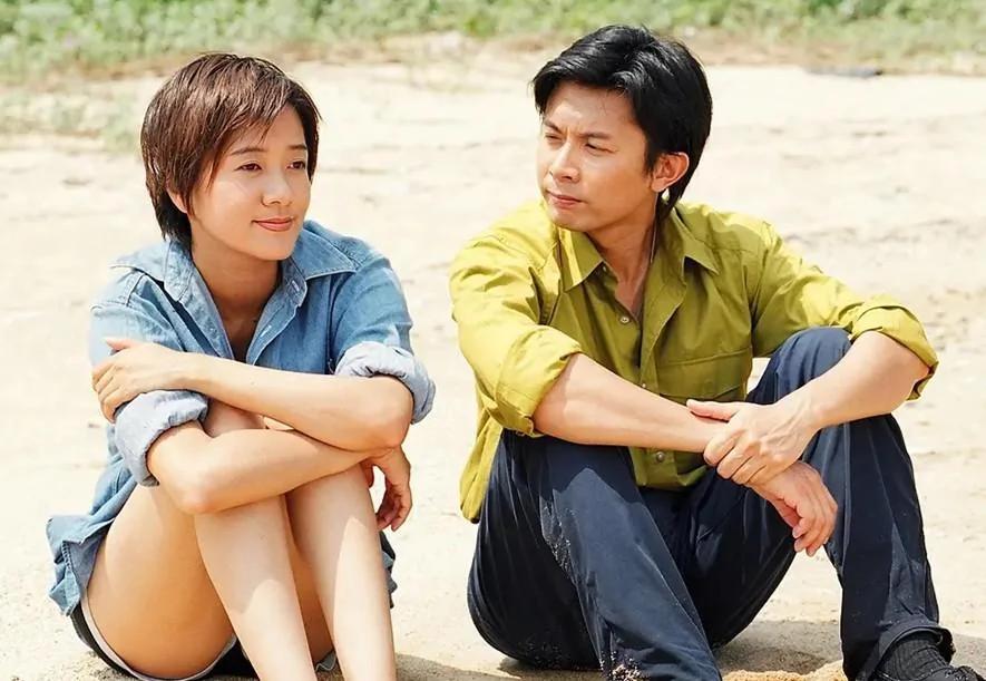 刘美娟生日 与71岁徐小凤同框卖萌 一代歌后无儿女却并不寂寞