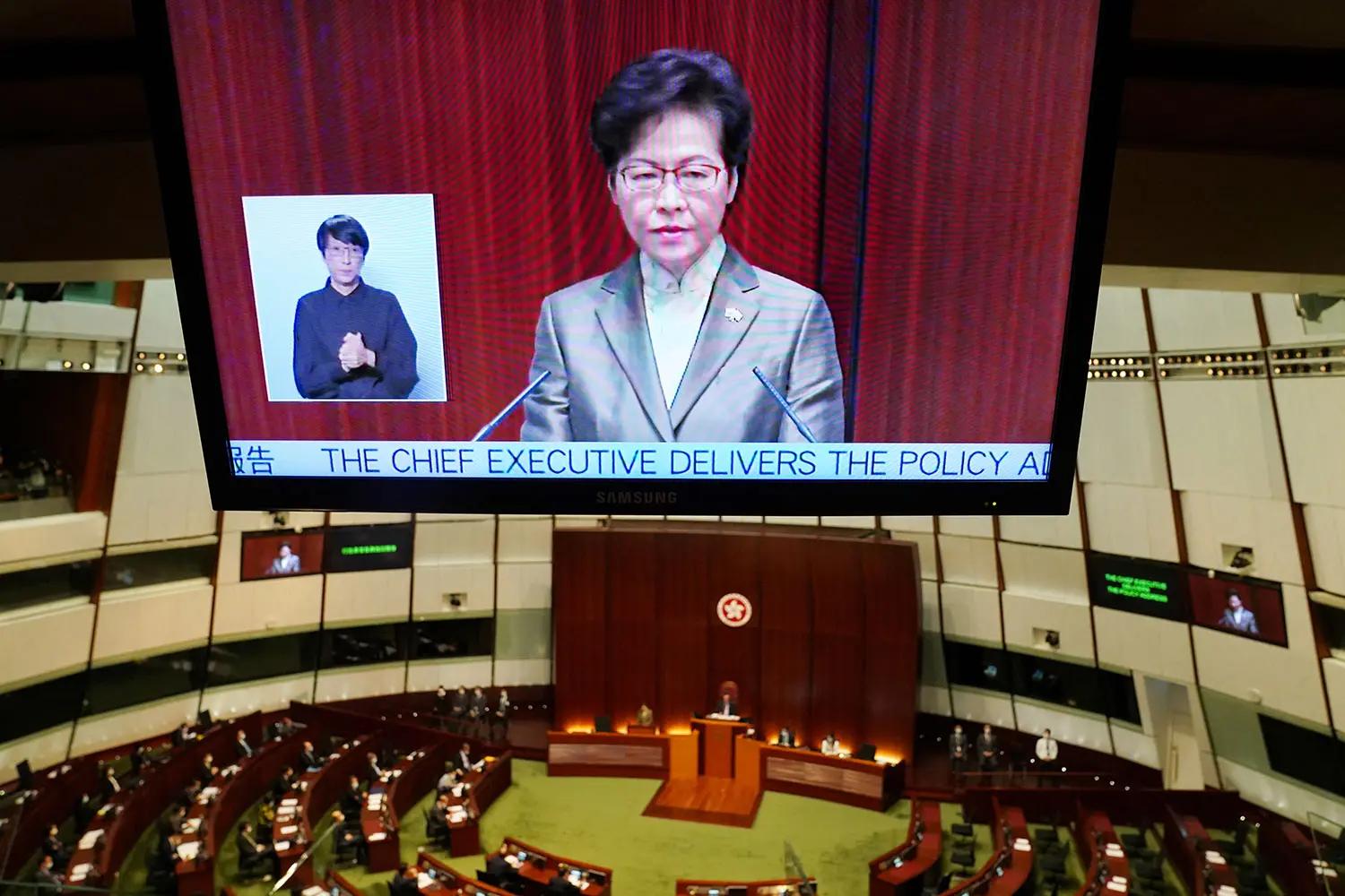 香港特首林鄭月娥全力討好中共在香港卻近乎眾叛親離 …