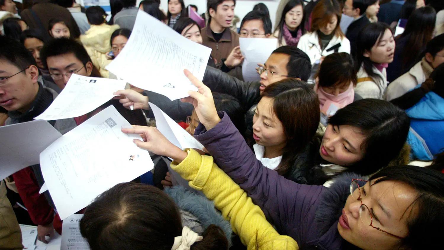 畢業即失業 中國明年900萬高校畢業生就業有多難？