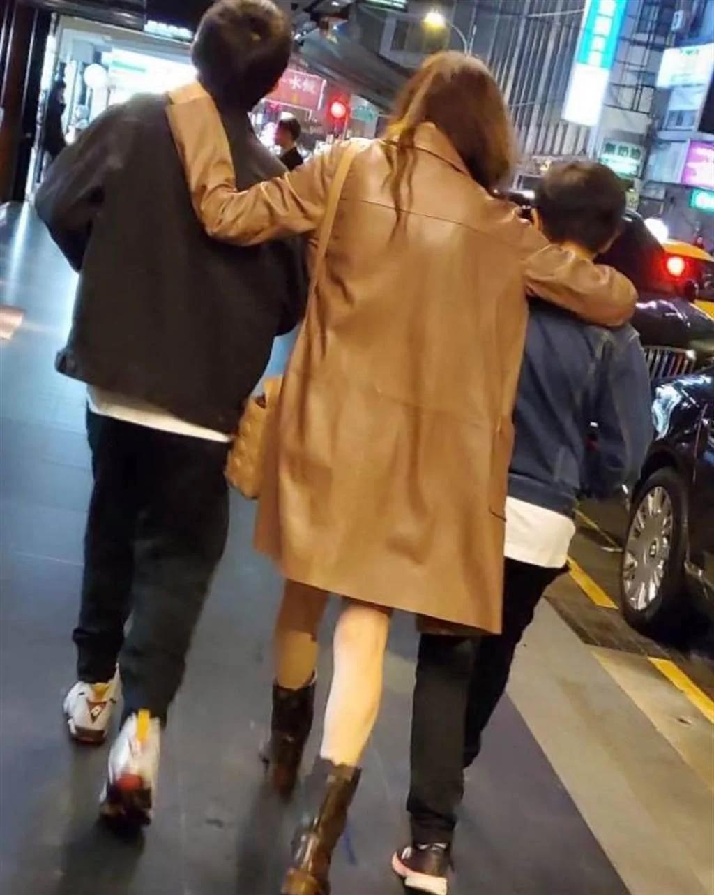 何如芸婚变被迫骨肉分离崩溃 10个月后一张背影照逼哭网友