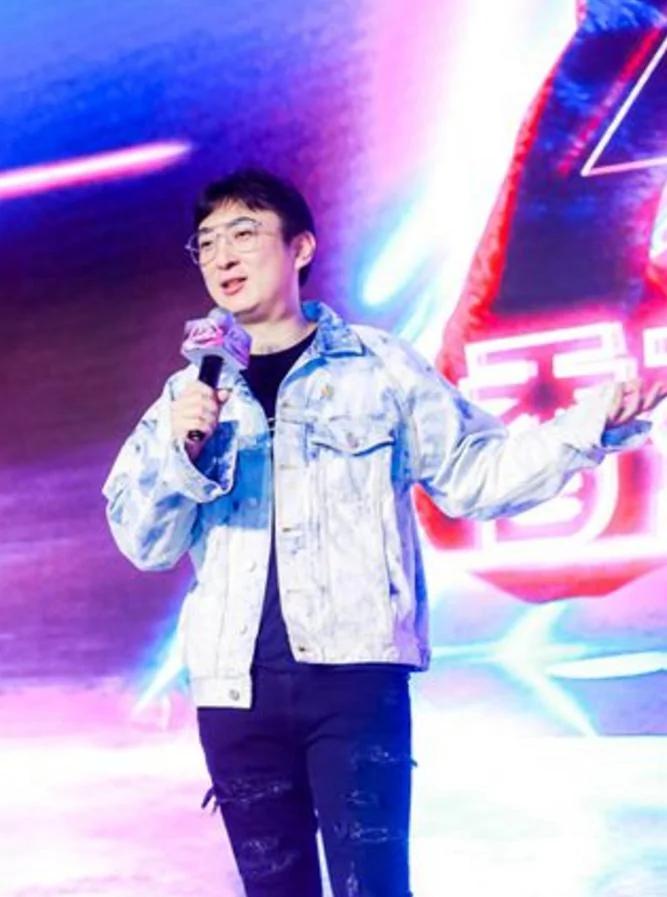 王思聪拖欠80万奖金后续曝光:编剧被公司威胁 还遭对方拉黑