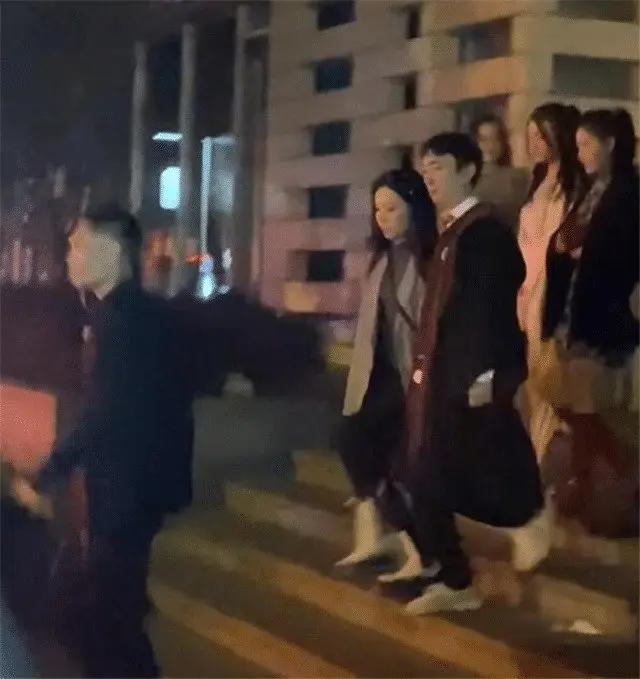 王思聪拖欠80万奖金后续曝光:编剧被公司威胁 还遭对方拉黑